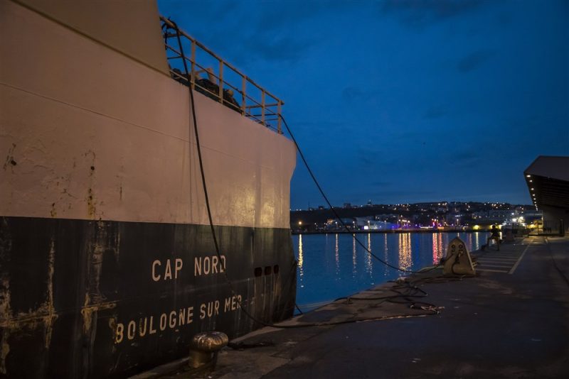 Des pêcheurs en colère bloquent le port de Boulogne-sur-Mer