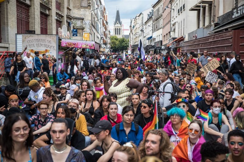 Crimes anti-LGBT : un arsenal législatif solide mais complexe pour les victimes, selon un rapport