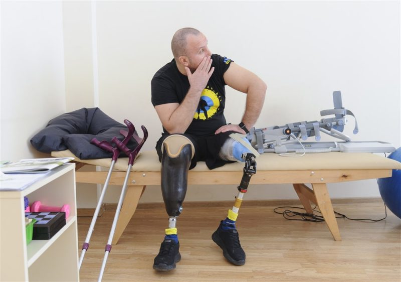 Ukraine : l’OMS s'inquiète du manque de soins réservé aux blessés de guerre