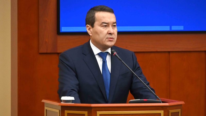 Le Premier ministre kazakh Alikhan Smaïlov conserve son poste après des élections anticipées