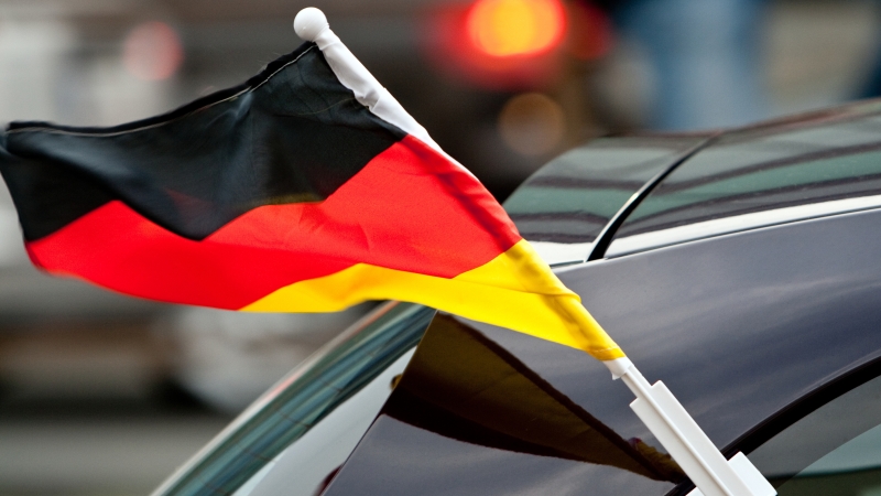 Fin des moteurs à combustion en 2035 : les diplomates européens vent debout contre le blocage de Berlin