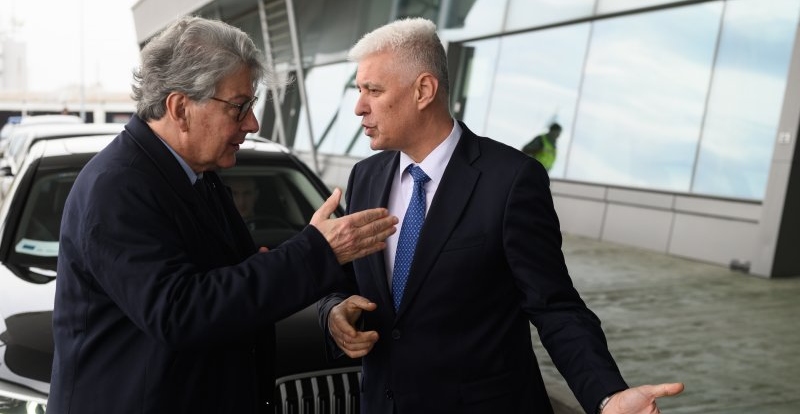 En Bulgarie, la visite du commissaire Thierry Breton suscite la méfiance