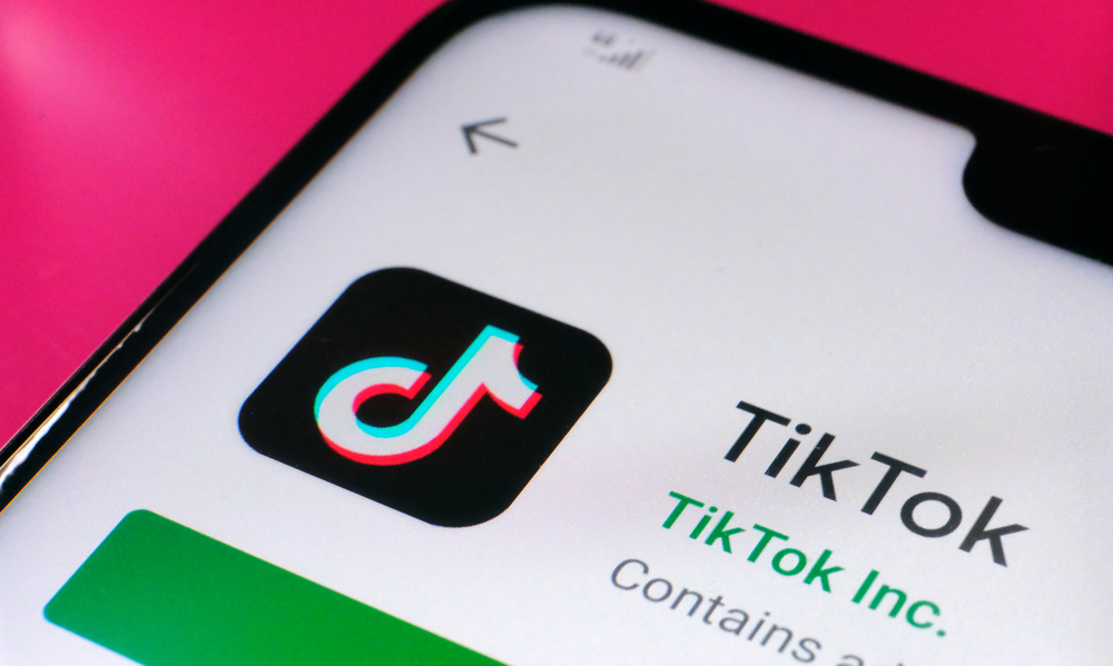 Stone,/,United,Kingdom,-,July,12,2020:,Tiktok,App