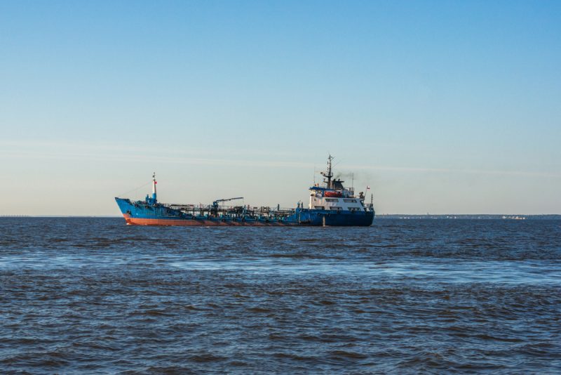 Des centaines de « pétroliers fantômes » naviguent dans le golfe de Finlande