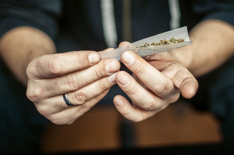 Légalisation du cannabis : la France va suivre « de près » le projet de loi allemand