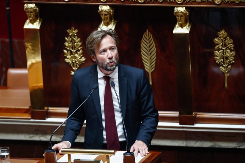 Réforme des retraites : les groupes LIOT et PS veulent jouer les trouble-fête