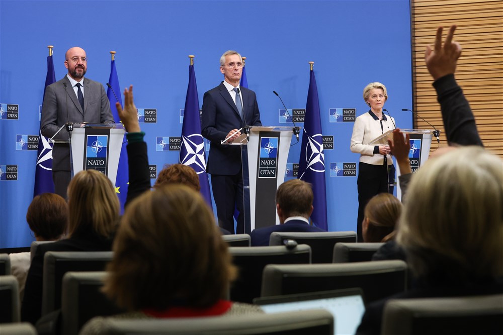 Signing ceremony of the Joint Declaration on NATO-EU Cooperation in Brussels