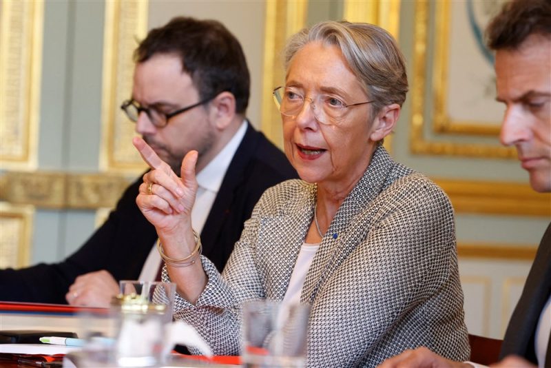 Cent jours pour apaiser : le plan de l’exécutif pour sortir de la crise