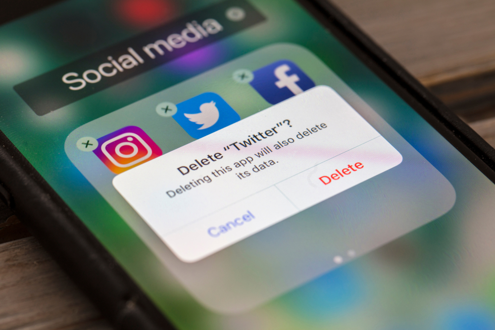 Oxford,,Uk,-,August,22nd,2018:,A,Twitter,User,Deletes
