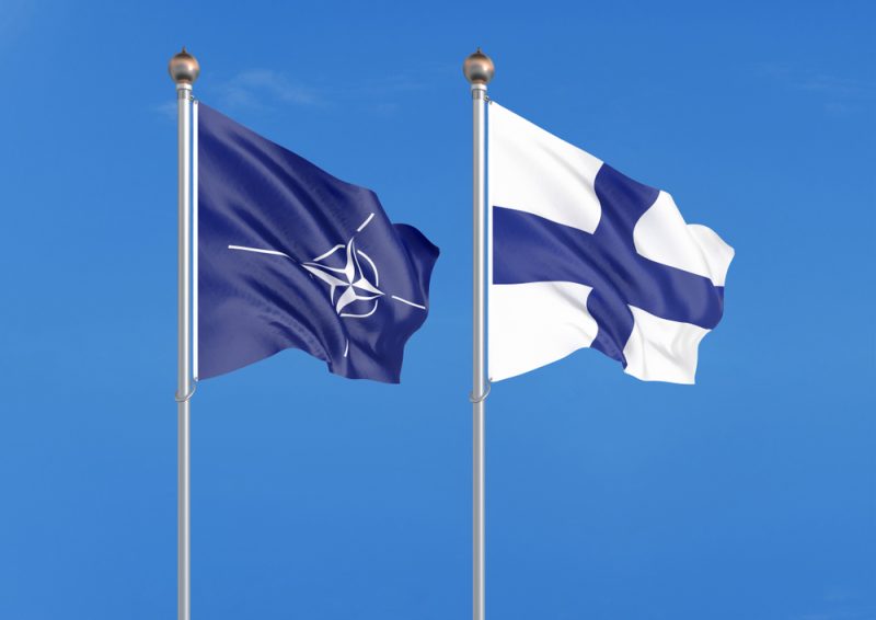 La Finlande adhère à l'OTAN
