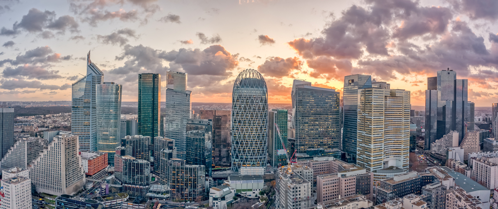 Aerial,Panoramic,Drone,Shot,Of,La,Defense,Skycraper,In,Paris