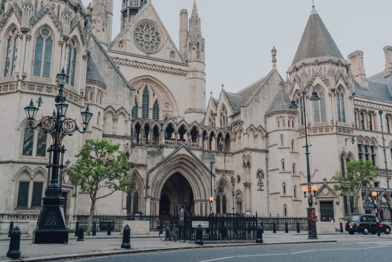 Londres : des actifs souverains espagnols pourraient être saisis dans le cadre d'un arbitrage international