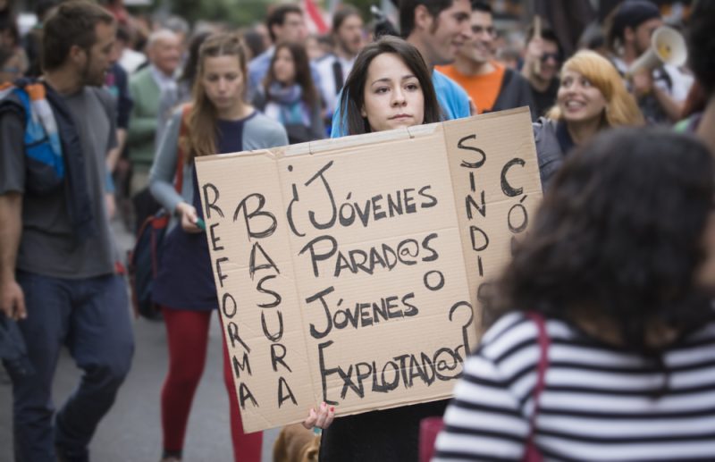 Espagne : la situation économique rend difficile l'émancipation des jeunes, selon une étude