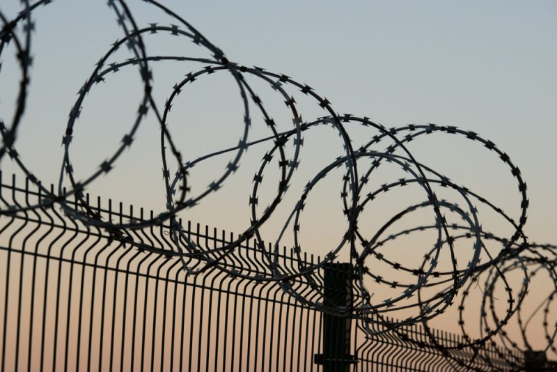 Aux frontières extérieures de l'UE, la Grèce étend sa clôture anti-migrants