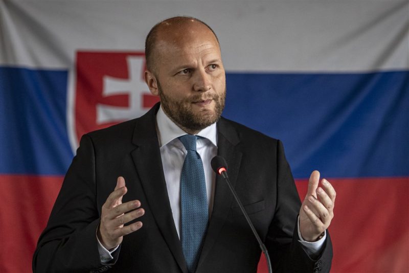 Slovaquie : un ancien ministre de la Défense accuse la Russie de tentatives d’ingérence
