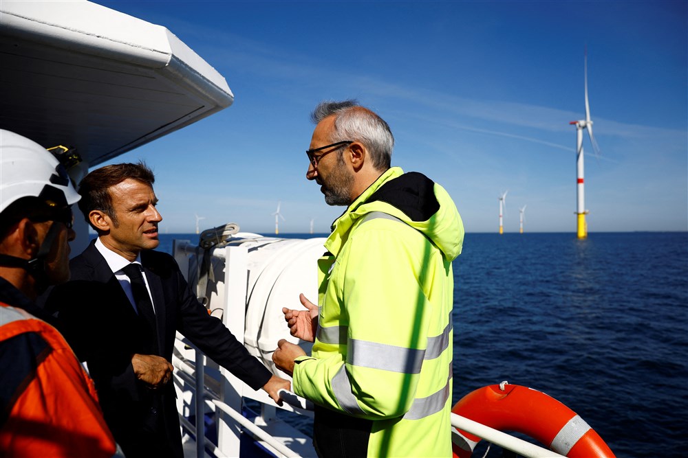 Macron visits the Saint-Nazaire offshore wind farm