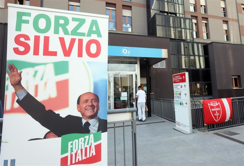 À Milan, Silvio Berlusconi prononce un discours très « anti-Chine »