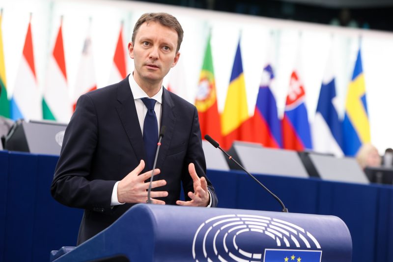 La Commission doit résister aux appels à la réduction du budget de l’UE, selon l’eurodéputé Siegfried Mureșan