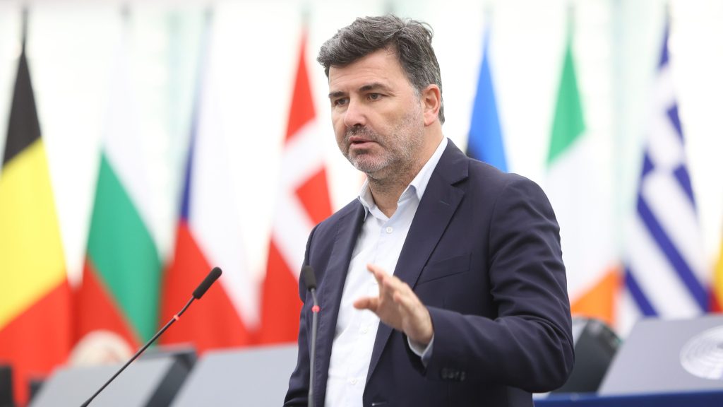 EP Plenary session – O.Q.: – Revision of the Medical Devices Regulation – how to ensure the availability of medical devices