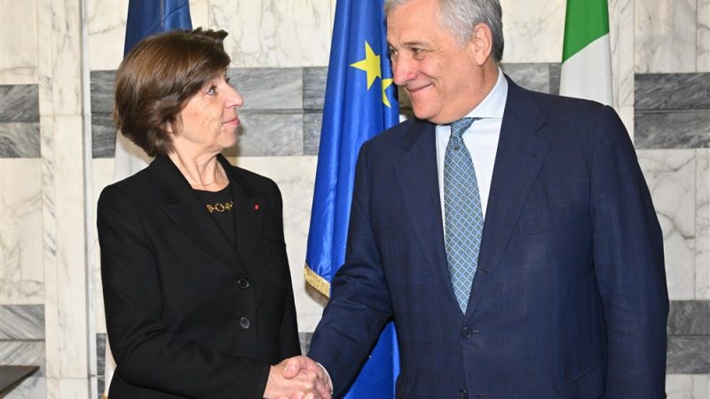 Rome et Paris tentent un rapprochement prudent