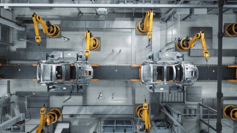 Automobile : la France prend un virage électrique avec sa première usine de batteries