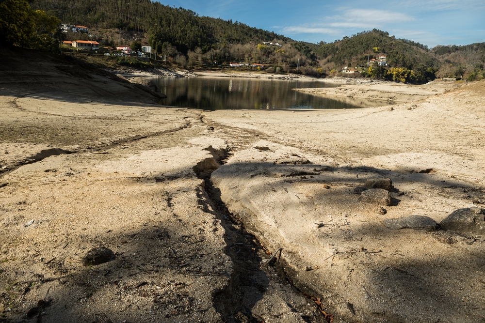 Dry,Soil,And,Very,Low,Water,Reservoir,Level,In,Ermal,