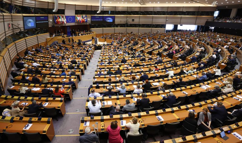 Les eurodéputés soutiennent un rapport appelant à agir contre l’ingérence étrangère