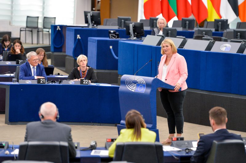 Le Parlement européen veut interdire les stages non rémunérés