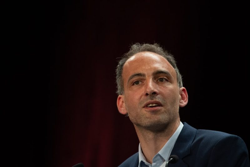 "On ne va pas parier notre avenir géopolitique sur les milices Wagner", estime Raphaël Glucksmann