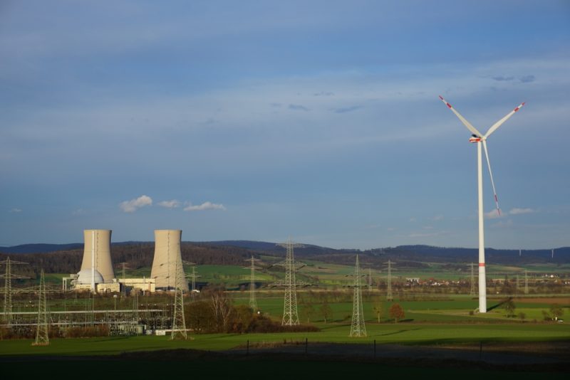Électricité : vers un renforcement des objectifs éolien et nucléaire ?