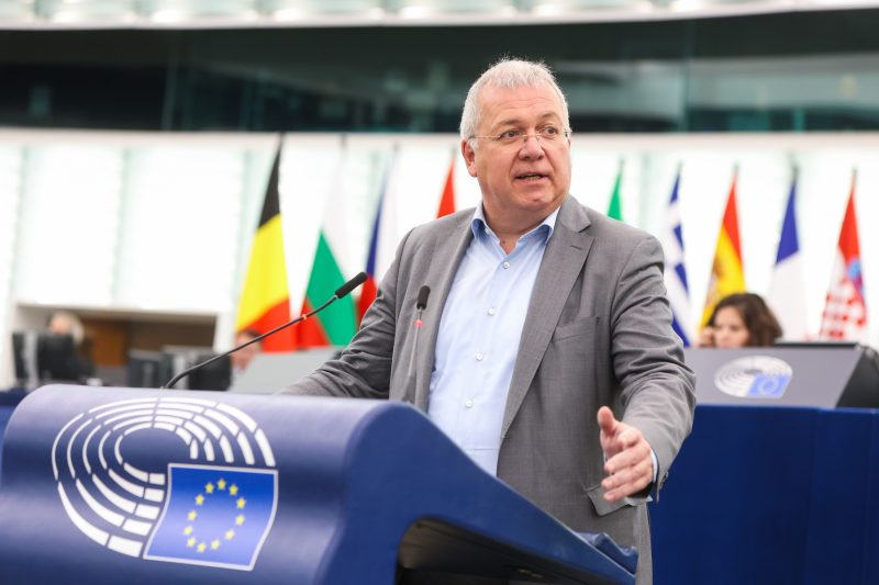 « La France est le plus grand facteur d’inquiétude » pour l’avenir de l’Europe, selon un eurodéputé allemand