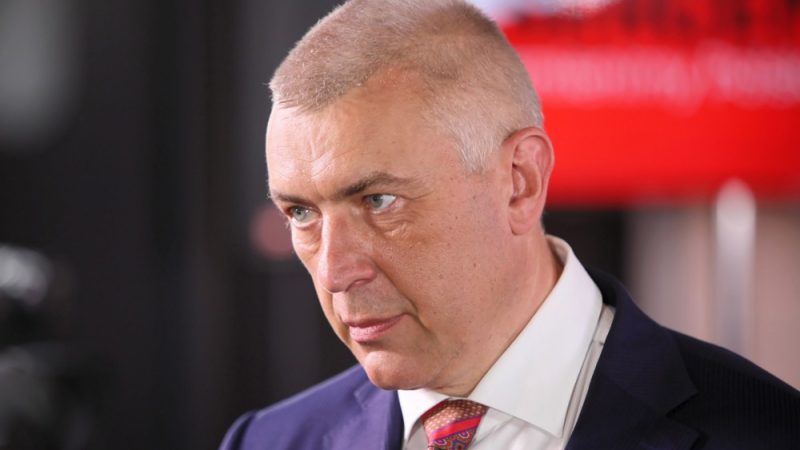Pologne : un ancien vice-Premier ministre d’extrême droite sur les listes électorales des libéraux