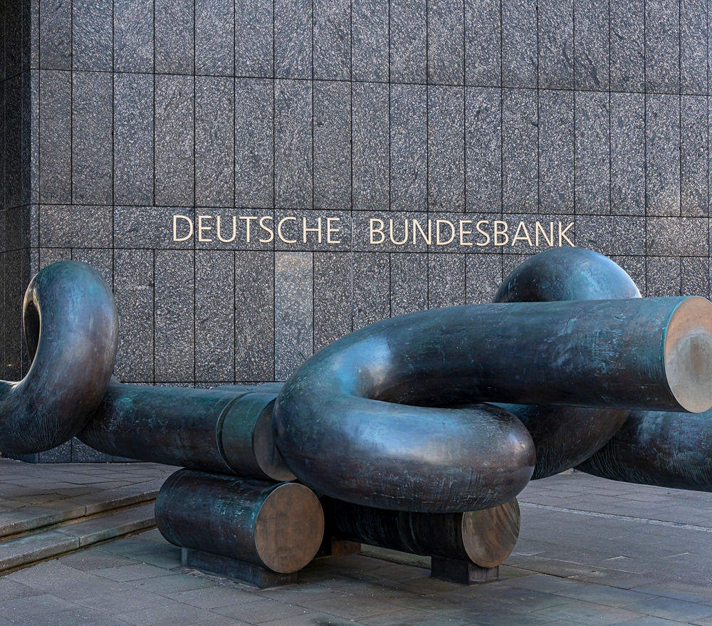 Hamburg,,Germany,,2022,,April,,04,,Facade,Of,Deutsche,Bundesbank,,Willy-brandt-strasse,