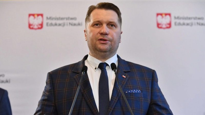 Le ministre polonais envisage l'extradition d'un vétéran nazi ukrainien honoré par le Parlement canadien