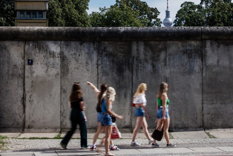 Réunification de l'Allemagne : 33 ans après, le fossé Est-Ouest persiste