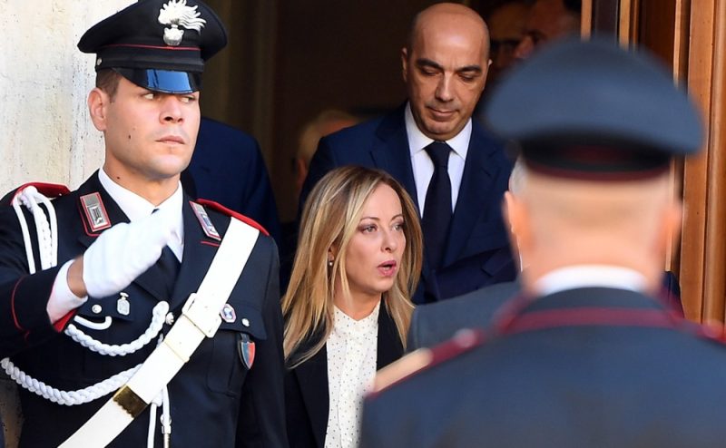 Italie : Giorgia Meloni admet qu'elle espérait faire "mieux" en matière de migration