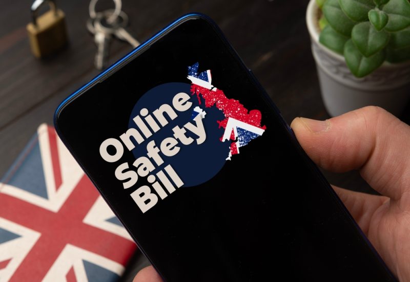 Le gouvernement britannique cède sur la clause d'espionnage de sa loi sécurité en ligne