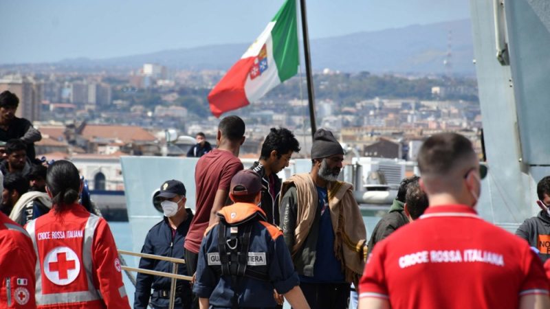 L'Italie demande l'arrêt des flux migratoires, mais veut plus de main-d’œuvre étrangère