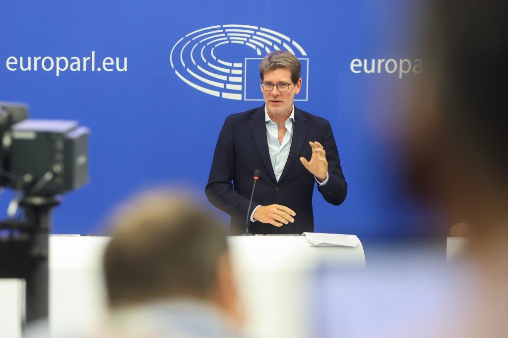 EP-157161A_PressConf_hearings