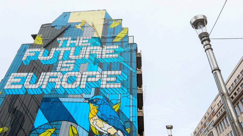 epa06120853 A view of the fresco &lsquo;The Future Is Europe&rsquo; by the URBANA Project in the European district in Brussels, Belgium, 02 August 2017.  EPA/STEPHANIE LECOCQ
