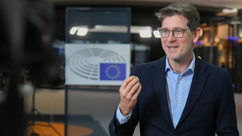 Pascal Canfin : « Wopke Hoekstra a besoin du soutien de quatre groupes politiques au Parlement »
