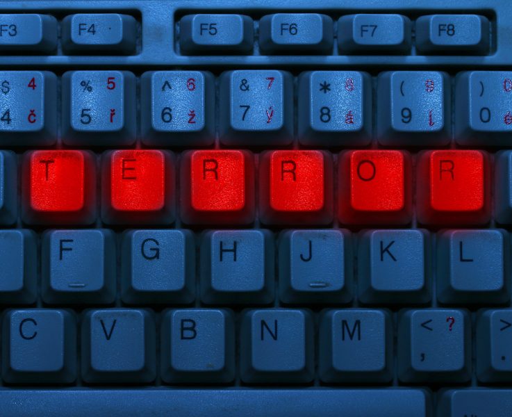 Radicalisation en ligne des mineurs : la présidence espagnole du Conseil de l’UE met en garde