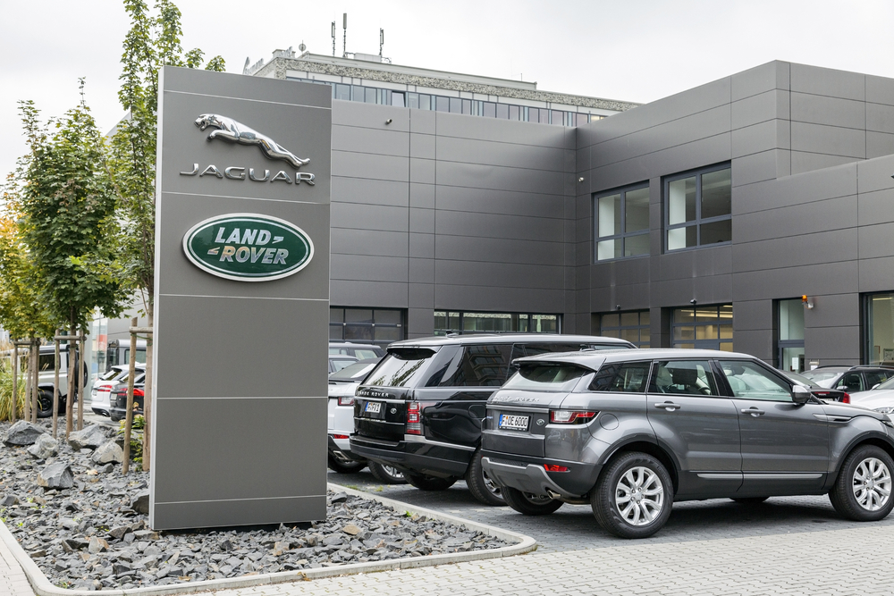 Frankfurt,,Germany,-,Circa,,2017:,Jaguar,,Land,Rover,Automobile,Dealership
