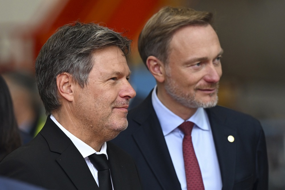 French-German cabinet meeting in Hamburg