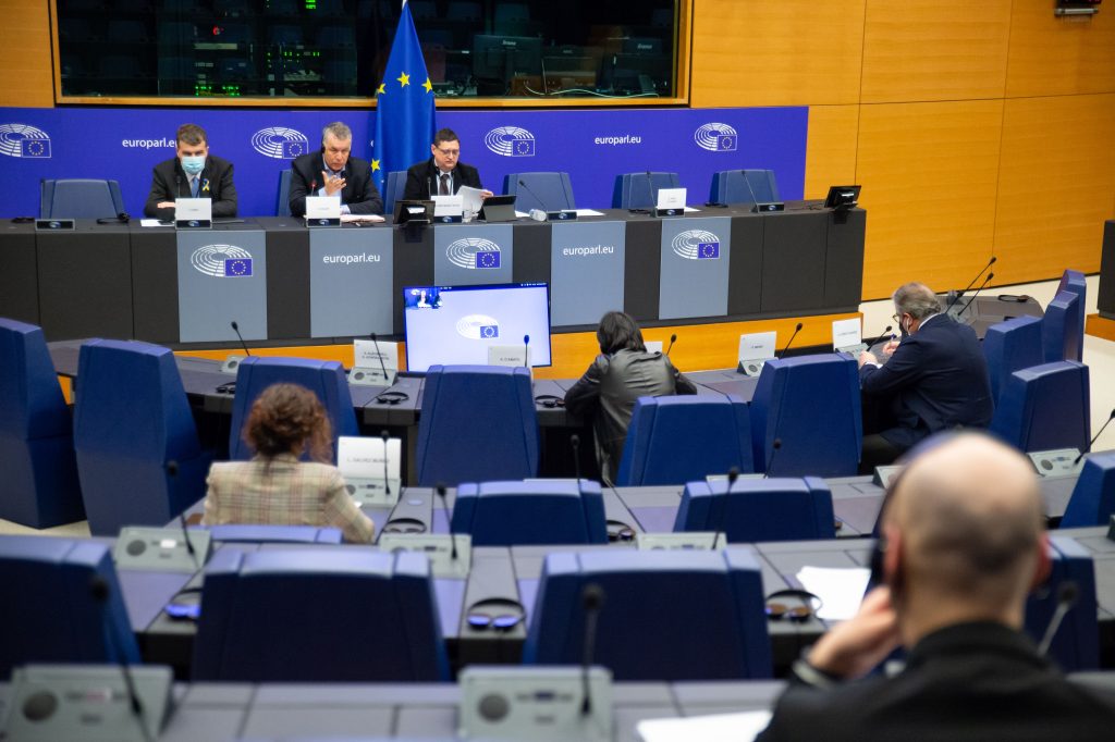 À Bruxelles, confusion et contradictions à propos d’une étude sur l’accès aux médicaments et l’innovation pharmaceutique