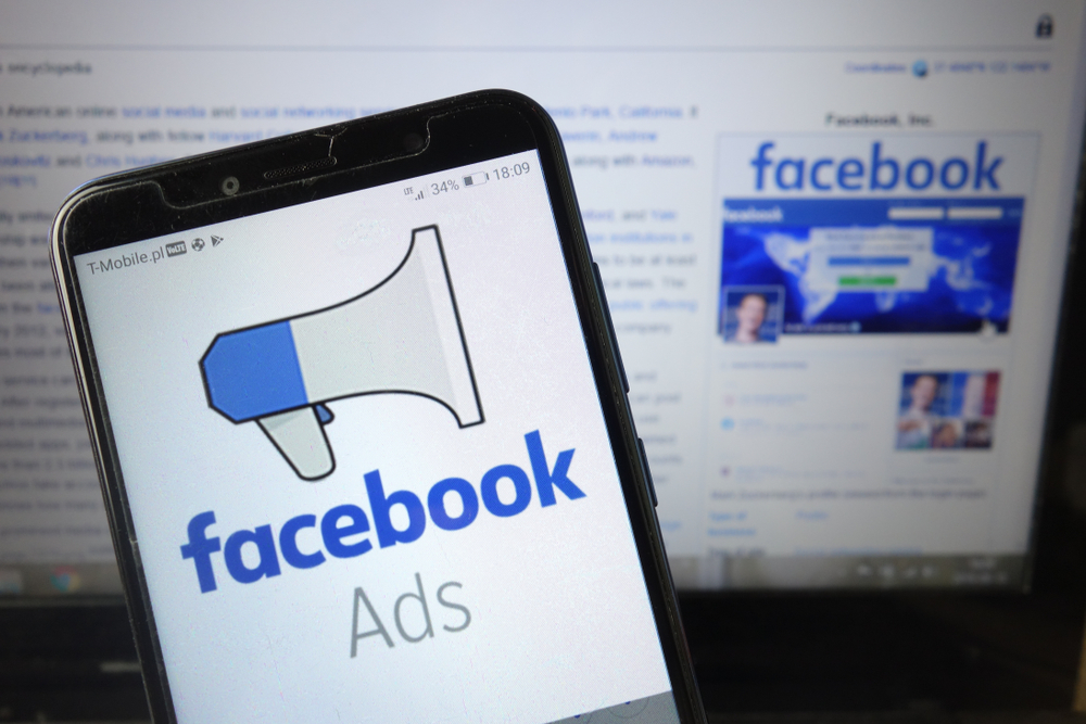 Konskie,,Poland,-,August,18,,2019:,Facebook,Ads,Logo,Displayed