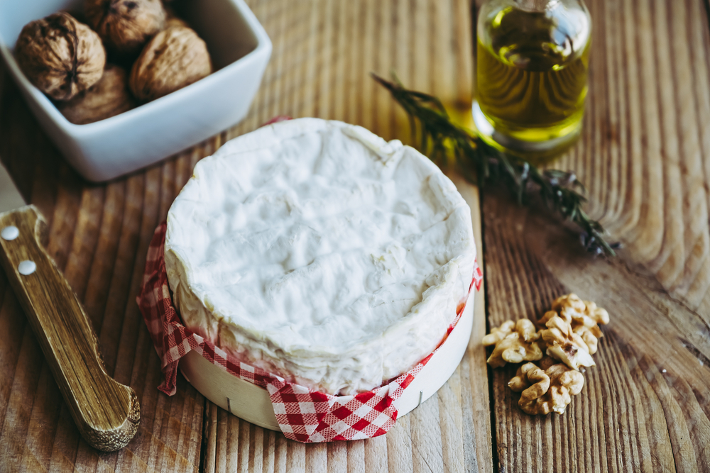 Les boîtes de camembert menacées par la législation européenne