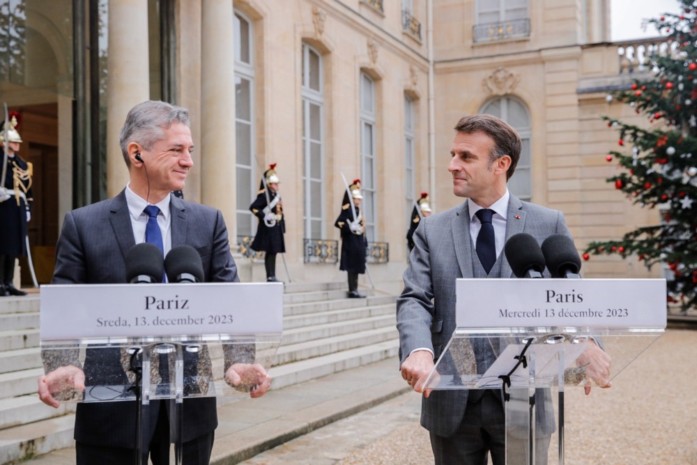 Prime Minister of Slovenia Robert Golob meets French President Macron in Paris
