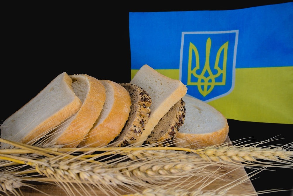 Slices,Of,Bread,And,Ears,Of,Wheat,With,The,Ukrainian