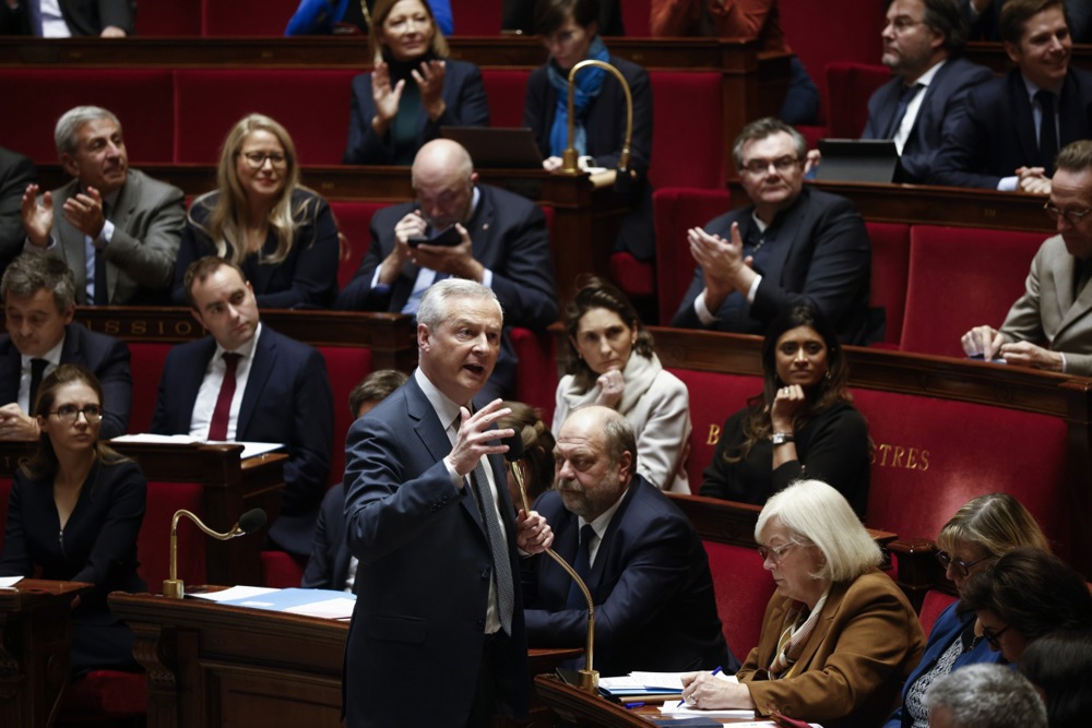 Le gouvernement fait volte-face sur les objectifs renouvelables et nucléaires dans la loi